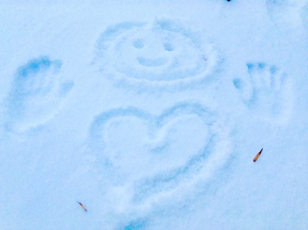 Снежный ангел на снегу