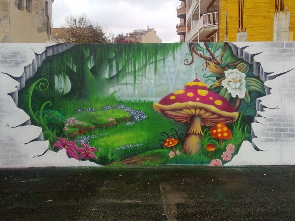 Разрисовать на стене природу