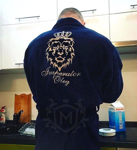 Вышивка на халате для мужчины