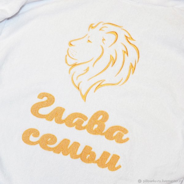 Машинная вышивка на махровом халате