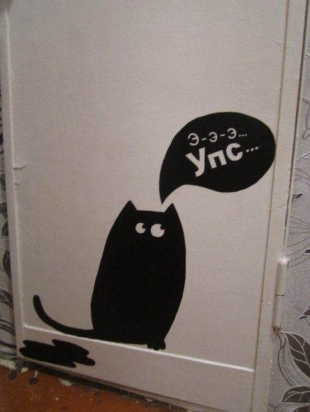 Рисунок маркером на двери