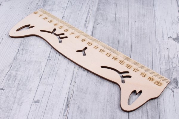 Линейки из дерева