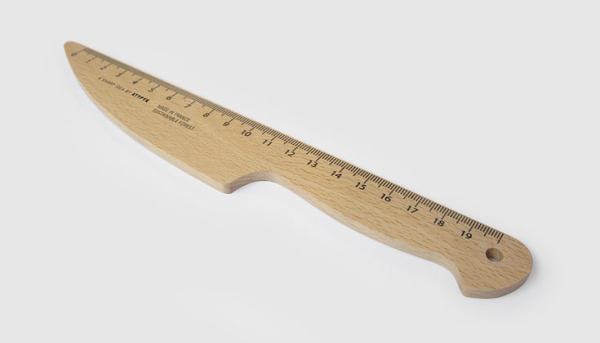 Нож из линейки деревянной