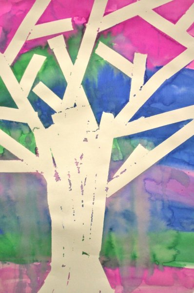 Рисунок с помощью скотча и красок