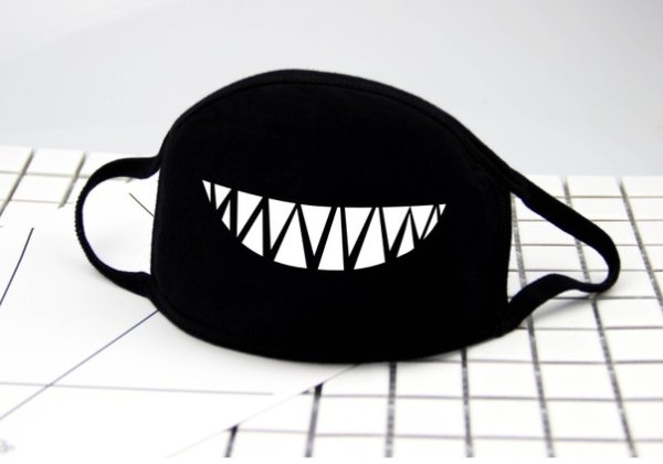 Маска с зубами черная