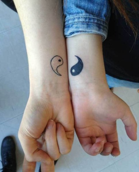 Парные тату для подруг маленькие