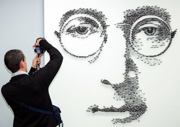 Картина из гвоздей