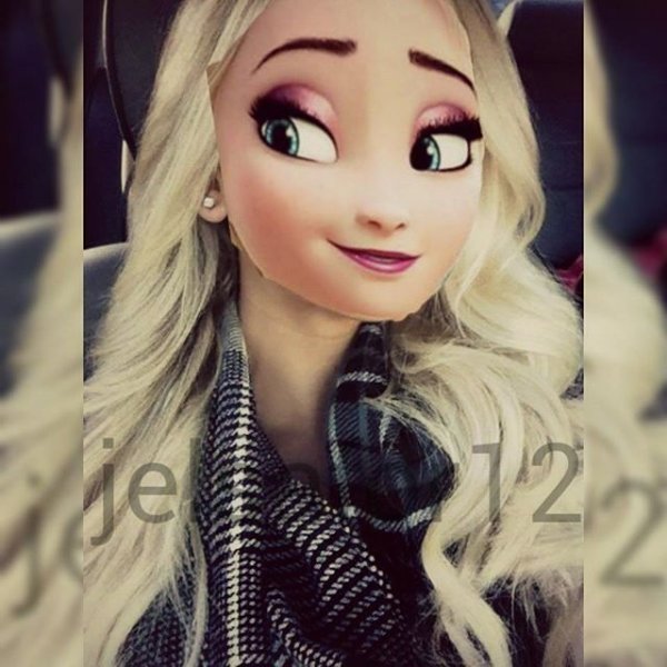 Эльза в современной одежде крутая