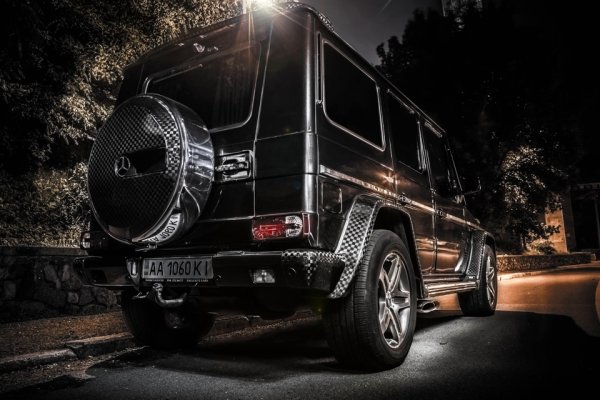 Черный Мерседес Гелик а4