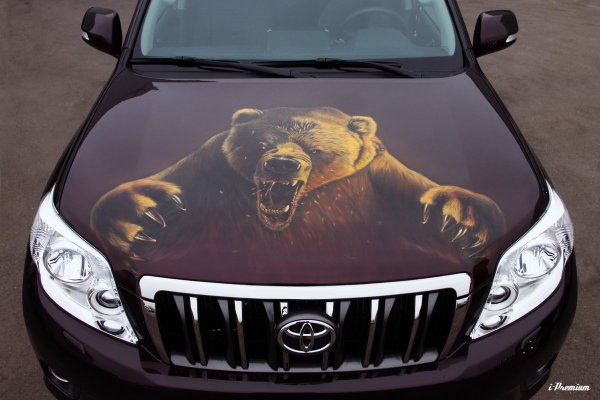 Аэрография на капот автомобиля