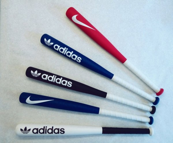 Прикольные бейсбольные биты