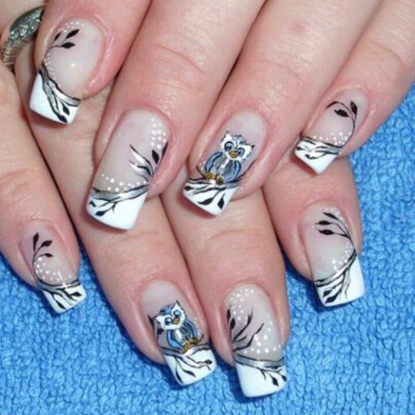 Французский маникюр с животными