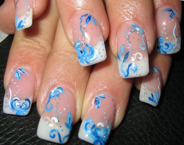 Маникюр голубой френч