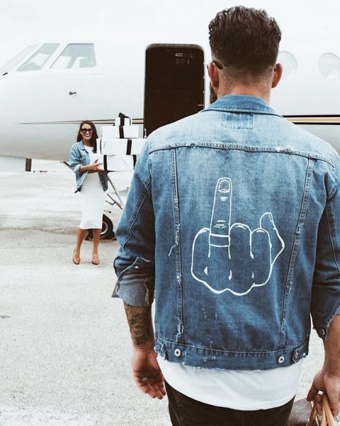 Разрисовать джинсовую куртку