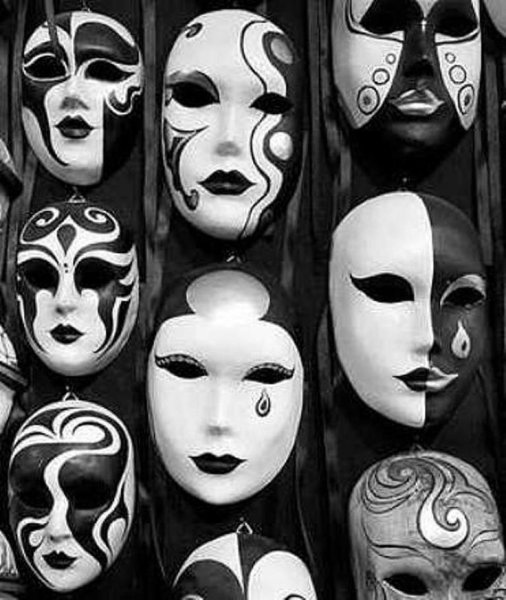 Арт маска раздвоение личности