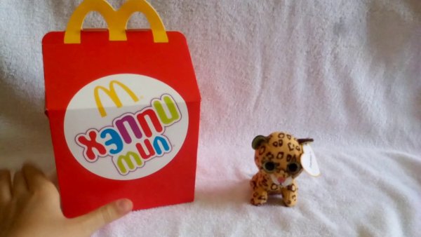 Детский Хэппи мил в Макдональдсе