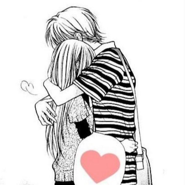 Аниме пара обнимается чёрно белое