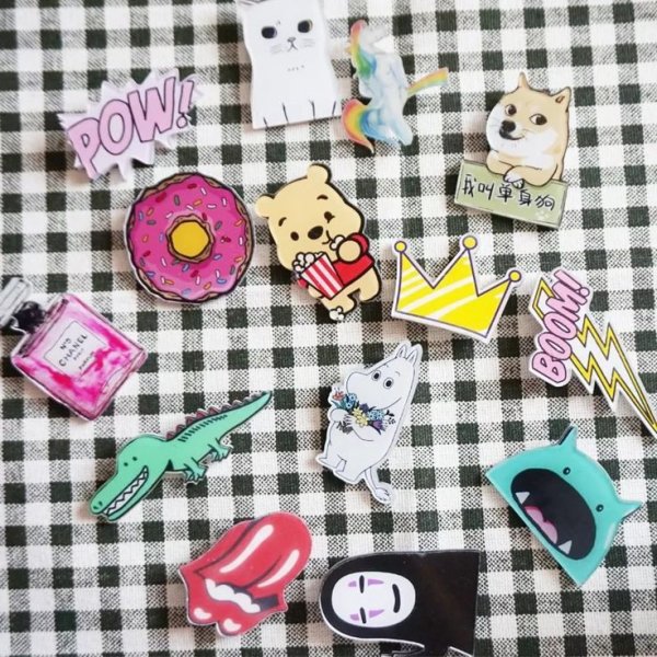 Котик значок