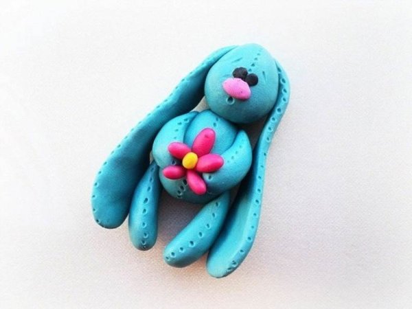 Зайка из пластилина