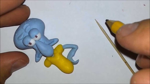 Слепить Сквидварда из пластилина