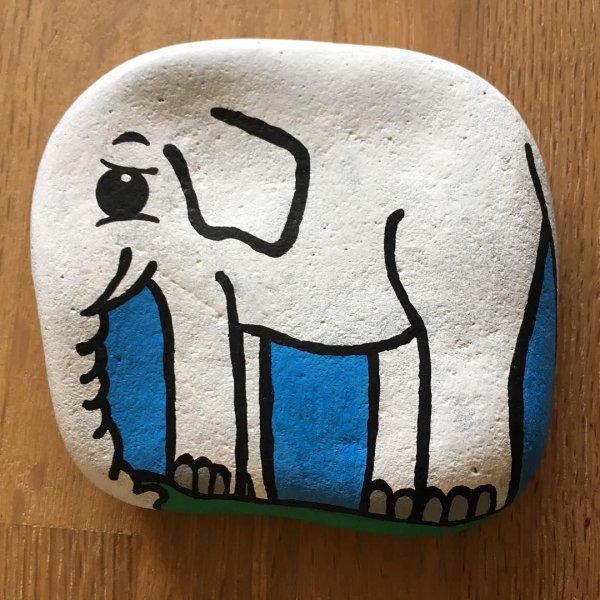 Рисование на камнях слон