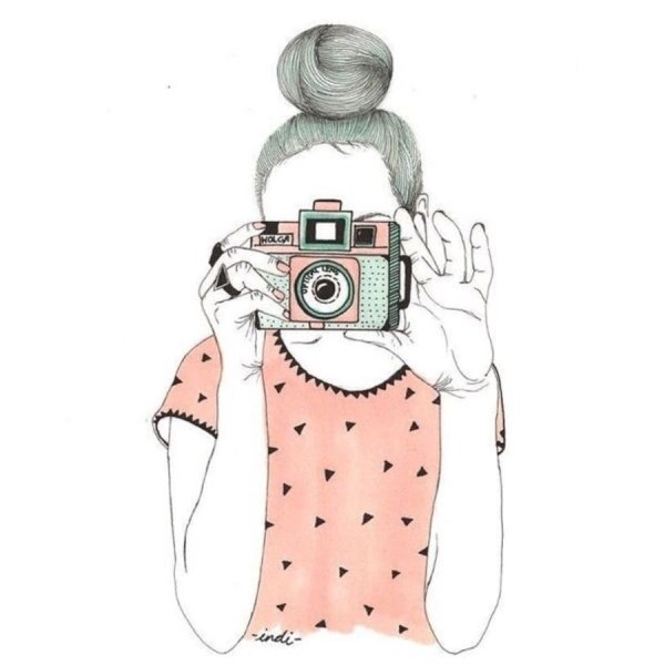 Нарисованная девушка с фотоаппаратом