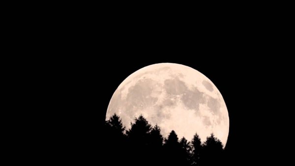 Луна на рабочий стол