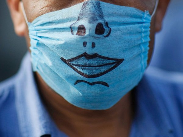 Маски на Хэллоуин на лицо красками простые