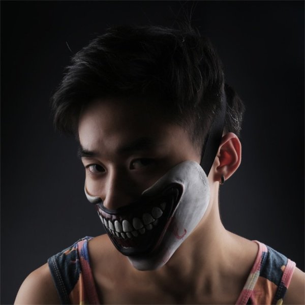 Маска чёрная на рот