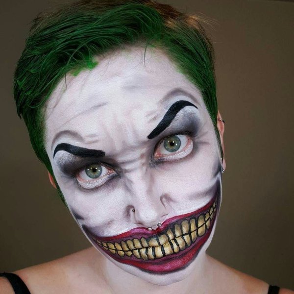 Страшный грим на Хэллоуин