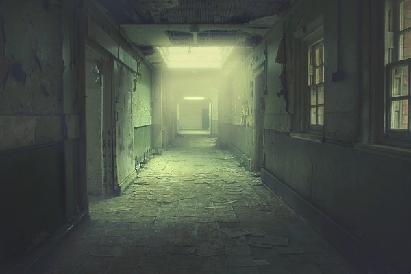 Жуткий коридор