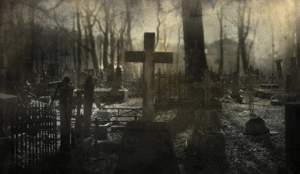 Жуткое кладбище