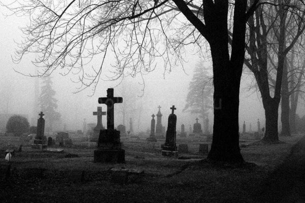 Страшное кладбище