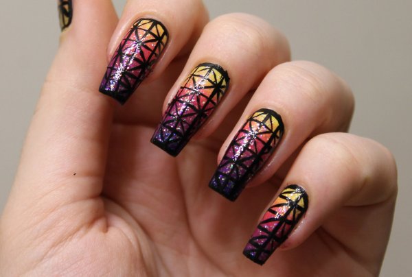 Сложный дизайн ногтей