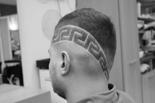 Рисунок на голове стрижка