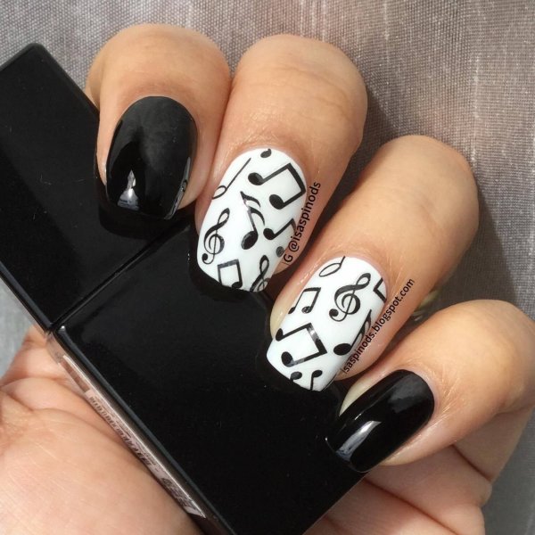 Ногти в музыкальном стиле