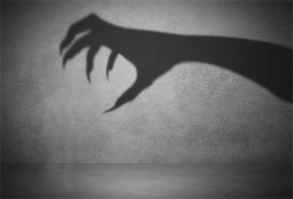 Тени руками