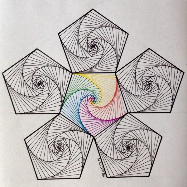 Симметричная композиция из геометрических фигур