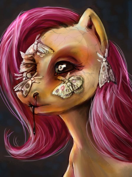 Пони с красными волосами