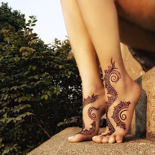 Эскиз тату мехенди на ногу
