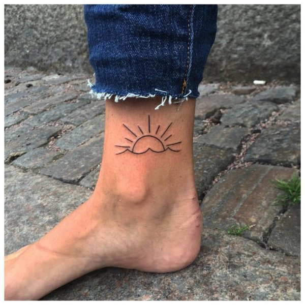 Тату на ноге для девушек маленькие легкие красивые