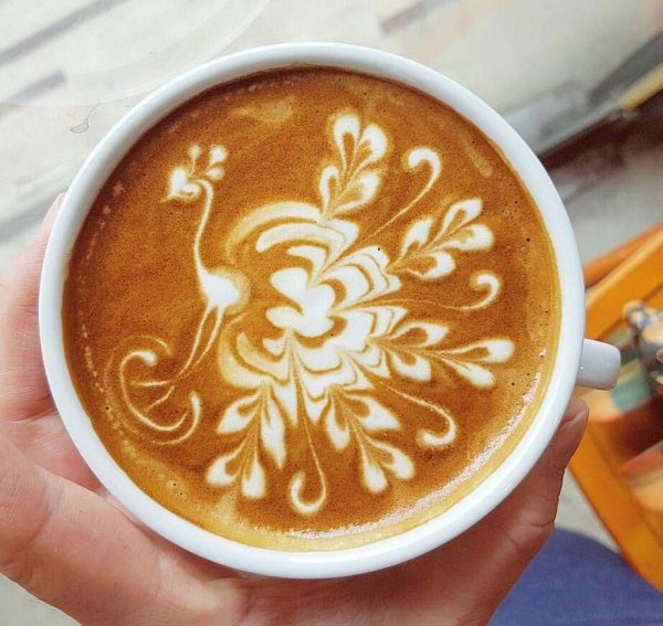 Сложный латте арт