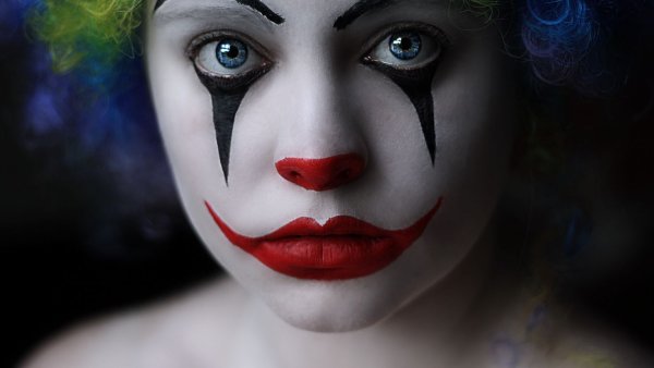 Клоунесса клоун Гримм