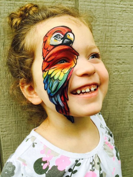 Макияж гуашью на лице