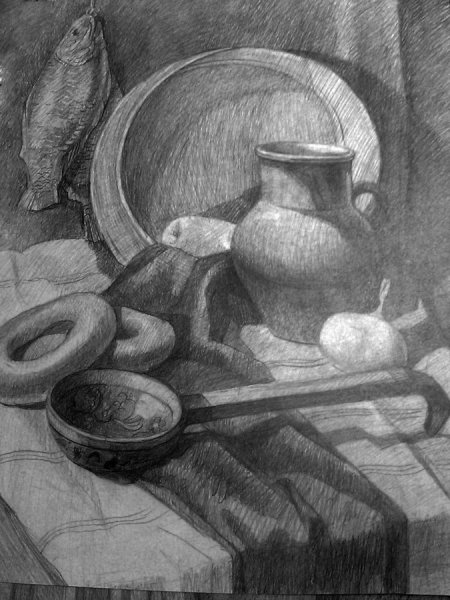 Натюрморт из предметов быта и драпировки со складками