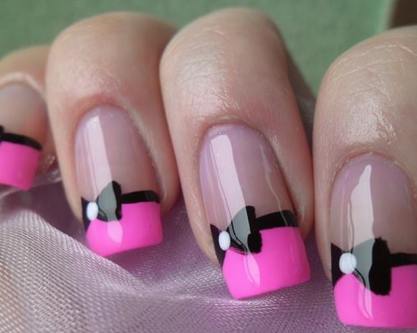 Красивый бантик на ногтях