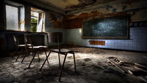 Заброшенная школа