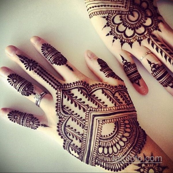 Мехенди крупное