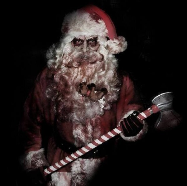 Зомби в новогодней шапке