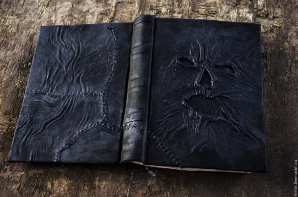 Джон Кенн Мортенсен подводный монстр